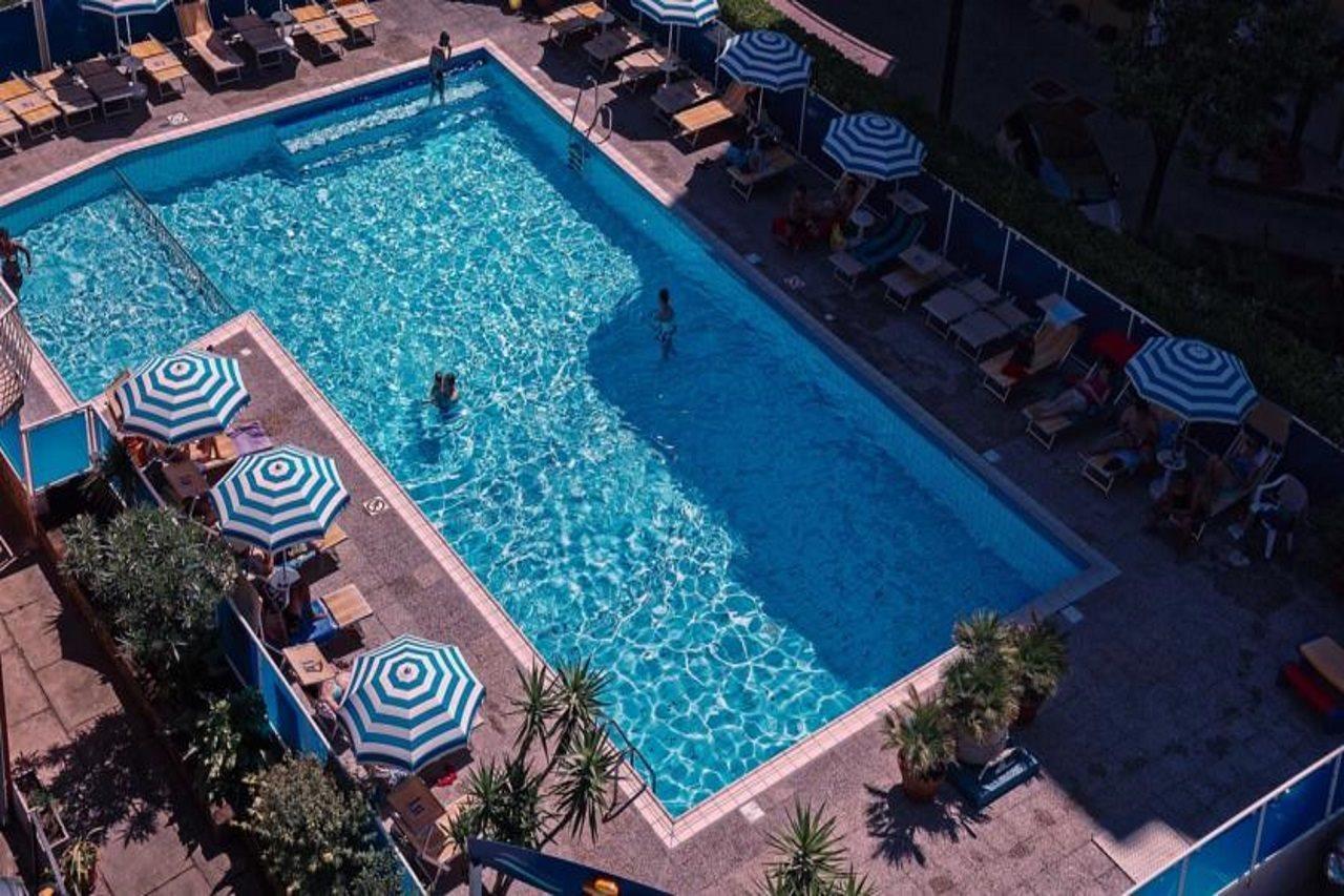Hotel Jet Лидо ди Йезоло Екстериор снимка